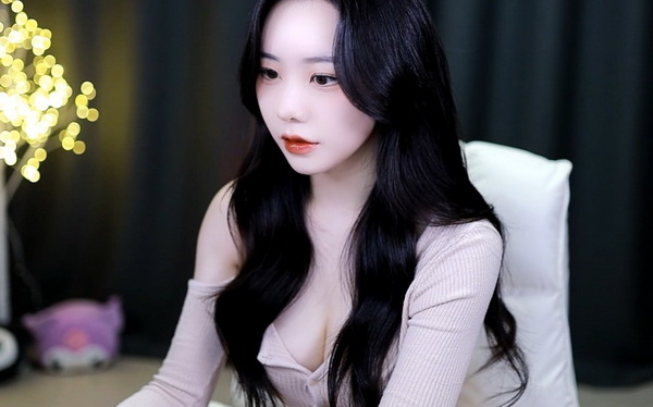 小贵妃1V2萝卜药丸了