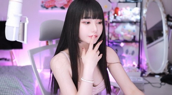 ˿ϲݮƹƵappѣеƷ췿ɫ