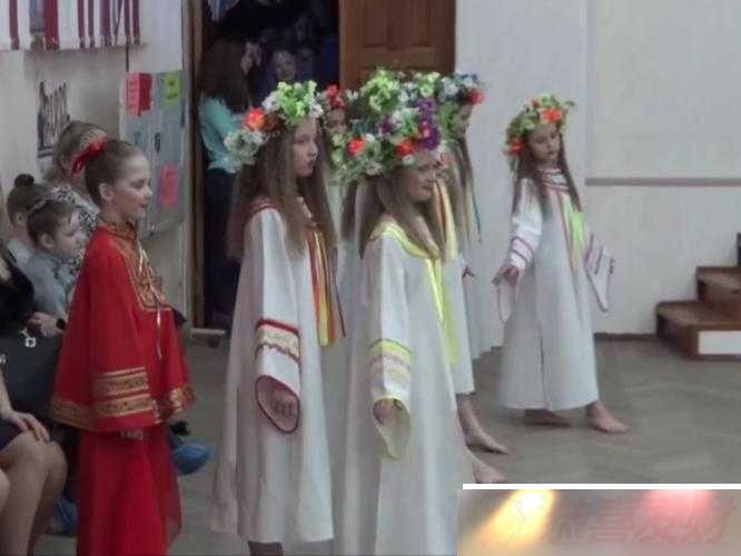 ׶СѧӨͯ赸ʹ